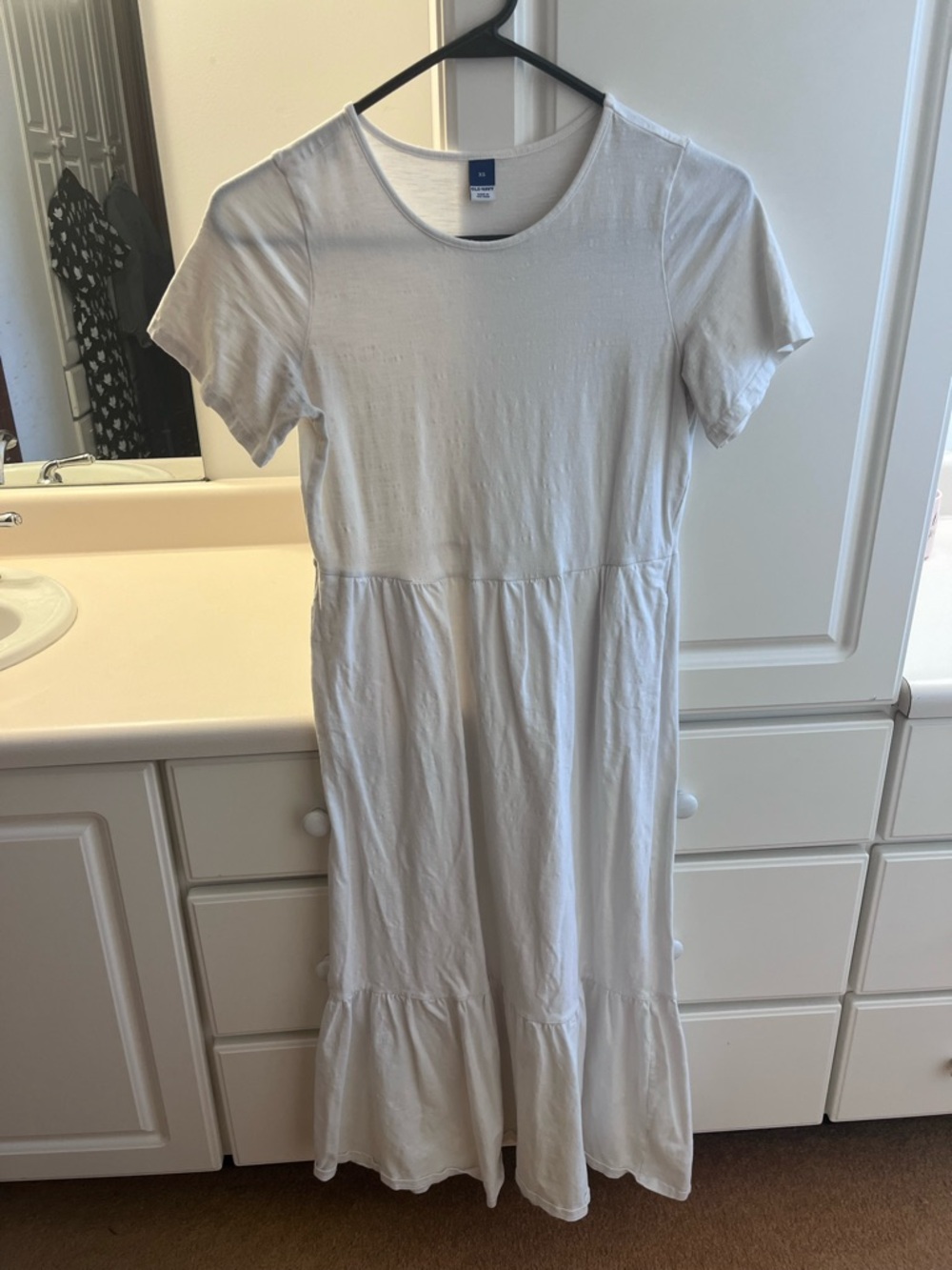 Old Navy White Short Sleeve Tiered Midi Dress